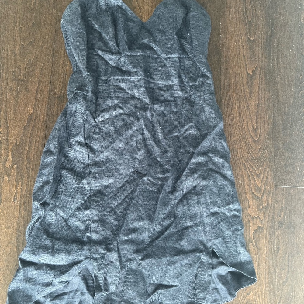 100% Capri Strapless Navy Dress